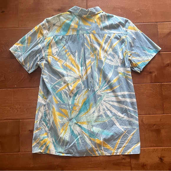 O’Niell Button Up Shirt - Picture 3 of 3